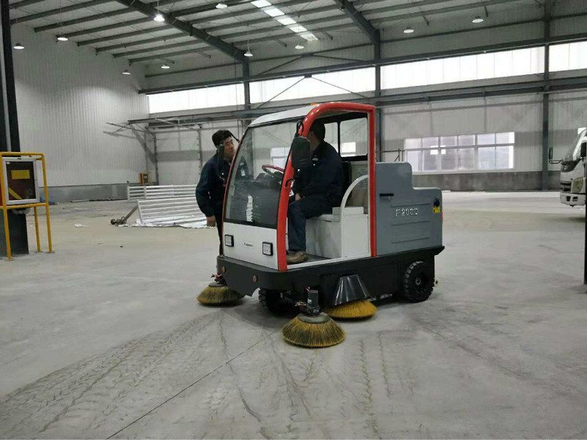 驾驶式扫地机1860